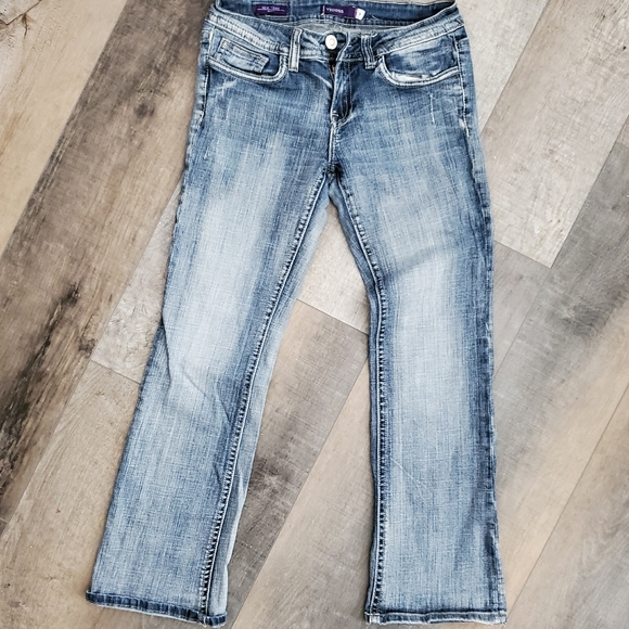 Vigoss Lightly Distressed Jeans 3 - Picture 5 of 6